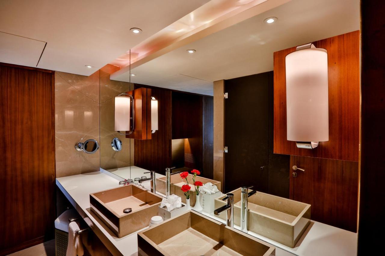 Crowne Plaza Chennai Adyar Park, An Ihg Hotel Exteriér fotografie Bathroom