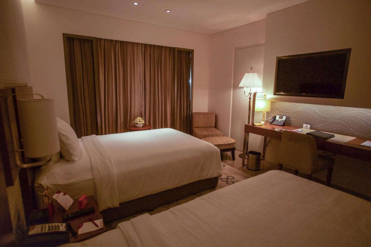 Crowne Plaza Chennai Adyar Park, An Ihg Hotel Exteriér fotografie A room at the hotel