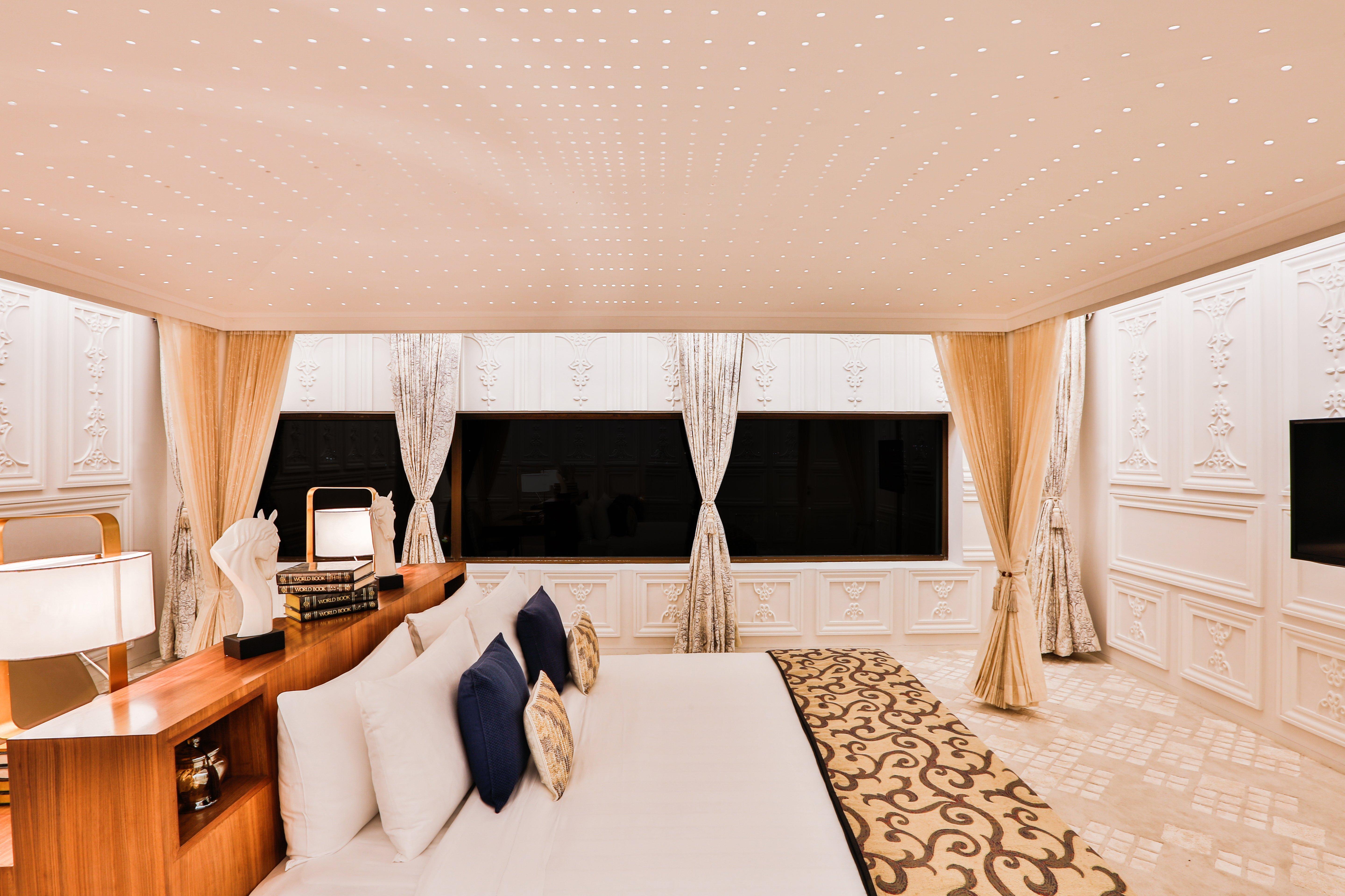 Crowne Plaza Chennai Adyar Park, An Ihg Hotel Exteriér fotografie The bedroom of the Royal Suite