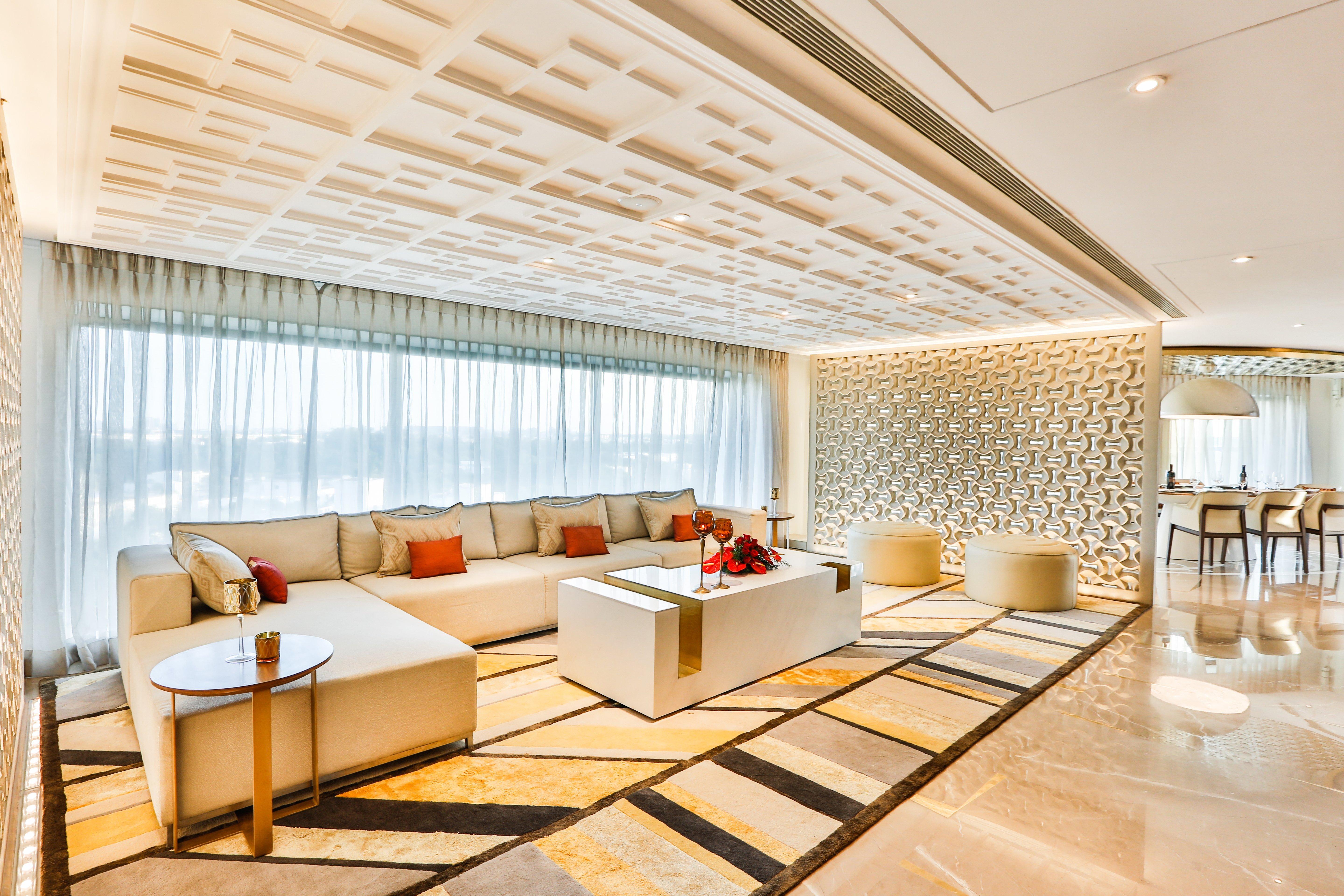 Crowne Plaza Chennai Adyar Park, An Ihg Hotel Exteriér fotografie The interior of the lounge