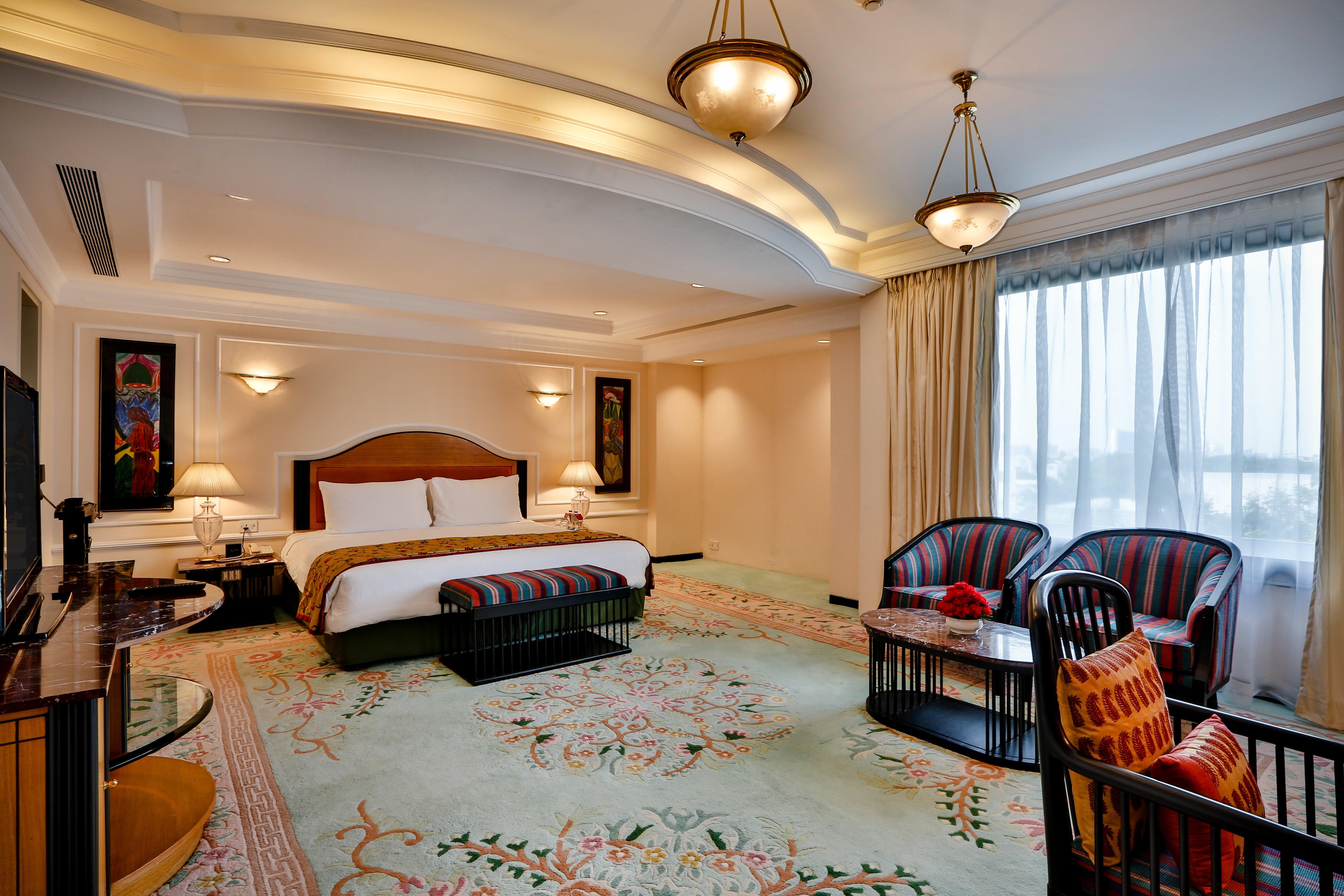 Crowne Plaza Chennai Adyar Park, An Ihg Hotel Exteriér fotografie A suite at the Shangri-La Hotel, Kuala Lumpur